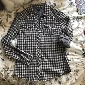 Lucky Brand gingham snap long sleeve shirt